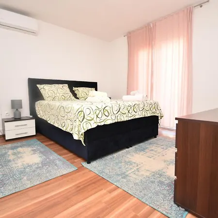 Апартаменты Helena House Бибинье