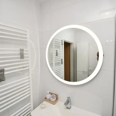 Helena House Appartement *