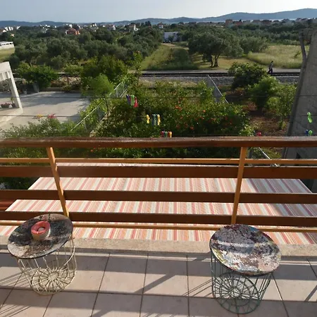 Helena House Apartman